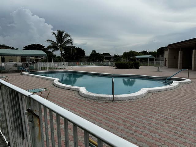 7400 NW 5TH Place # 105, Margate FL 33063 - Margate, FL - Photo 3