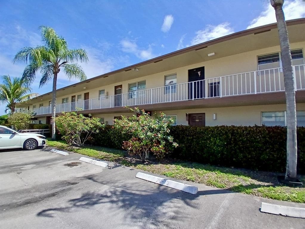 7400 NW 5TH Place # 105, Margate FL 33063 - Margate, FL - Photo 1