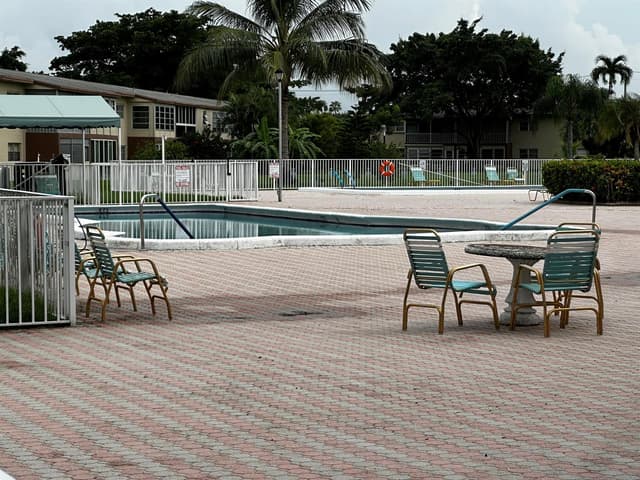 7400 NW 5TH Place # 105, Margate FL 33063 - Margate, FL - Photo 4