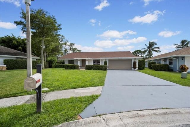 13950 BARBERRY Court, Wellington FL 33414 - Wellington, FL - Photo 3