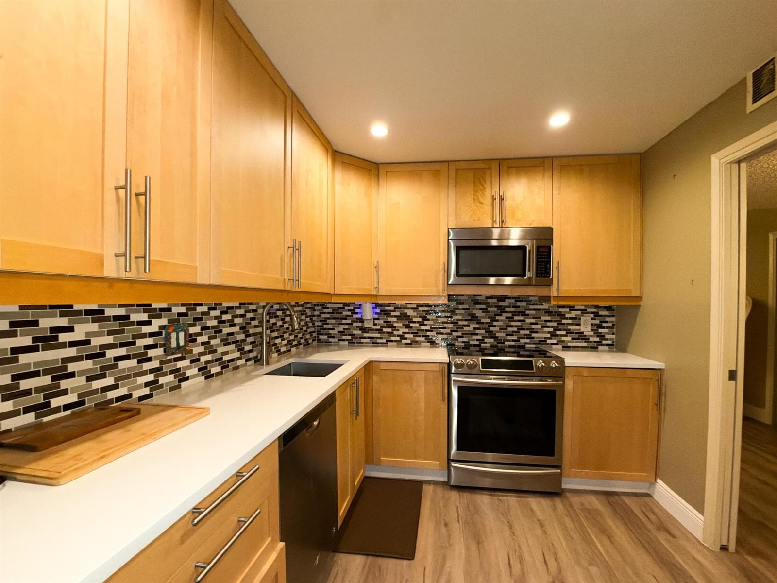 3510 OAKS Way # 101, Pompano Beach FL 33069
