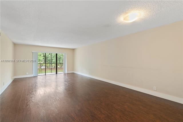 321 Lakeview Dr # 204, Weston FL 33326 - Weston, FL - Photo 4