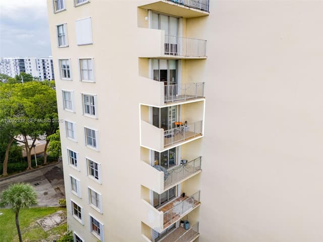 11111 Biscayne Blvd # 6B, Miami FL 33181 - Miami, FL - Photo 3