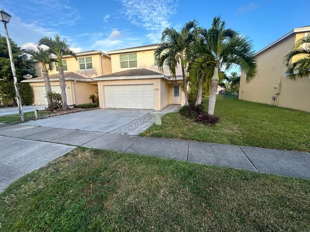 4046 Eastridge Dr, Deerfield Beach FL 33064 - Deerfield Beach, FL - Photo 2