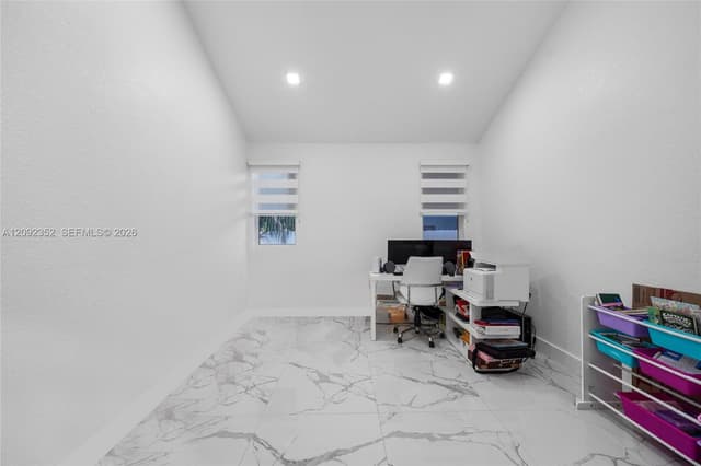 15123 NW 87th Pl, Miami Lakes FL 33018 - Miami Lakes, FL - Photo 5