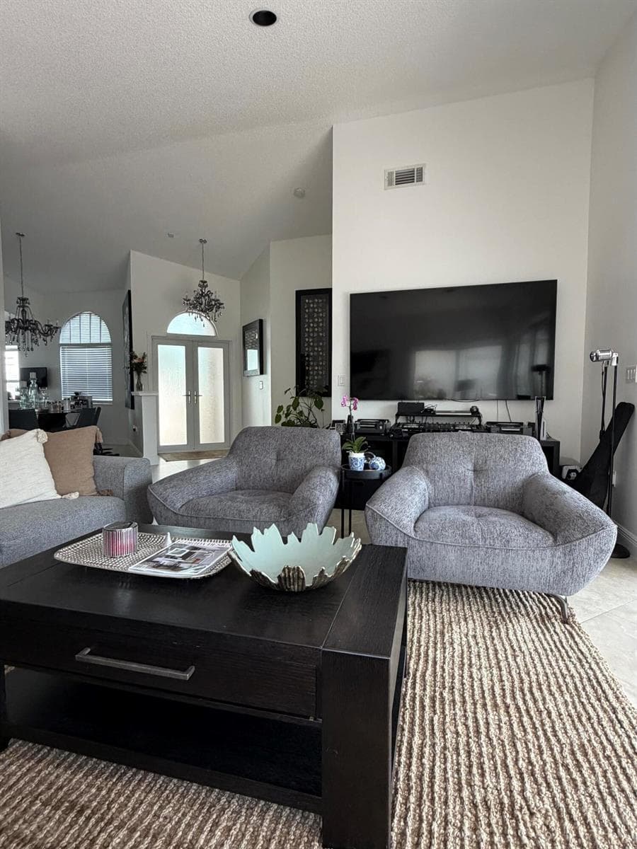 1101 Wilshire Circle E, Pembroke Pines FL 33027 - Pembroke Pines, FL - Photo 1