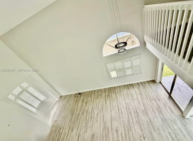 10701 SW 10th Ct, Davie FL 33324 - Davie, FL - Photo 4
