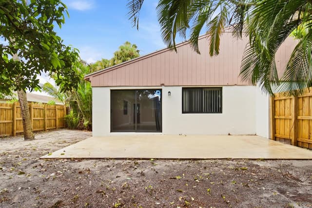 581 NW 47TH Avenue, Delray Beach FL 33445 - Delray Beach, FL - Photo 6
