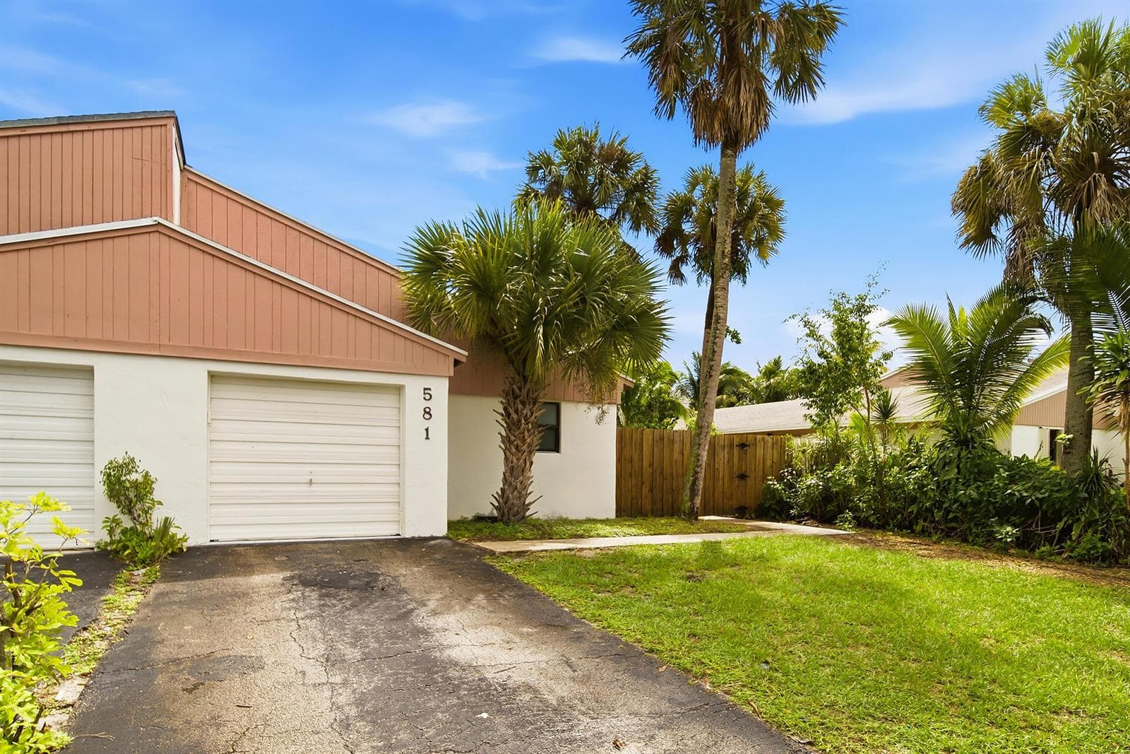581 NW 47TH Avenue, Delray Beach FL 33445 - Delray Beach, FL - Photo 1