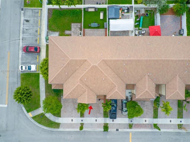 3316 W 91st Ter, Hialeah FL 33018 - Hialeah, FL - Photo 5
