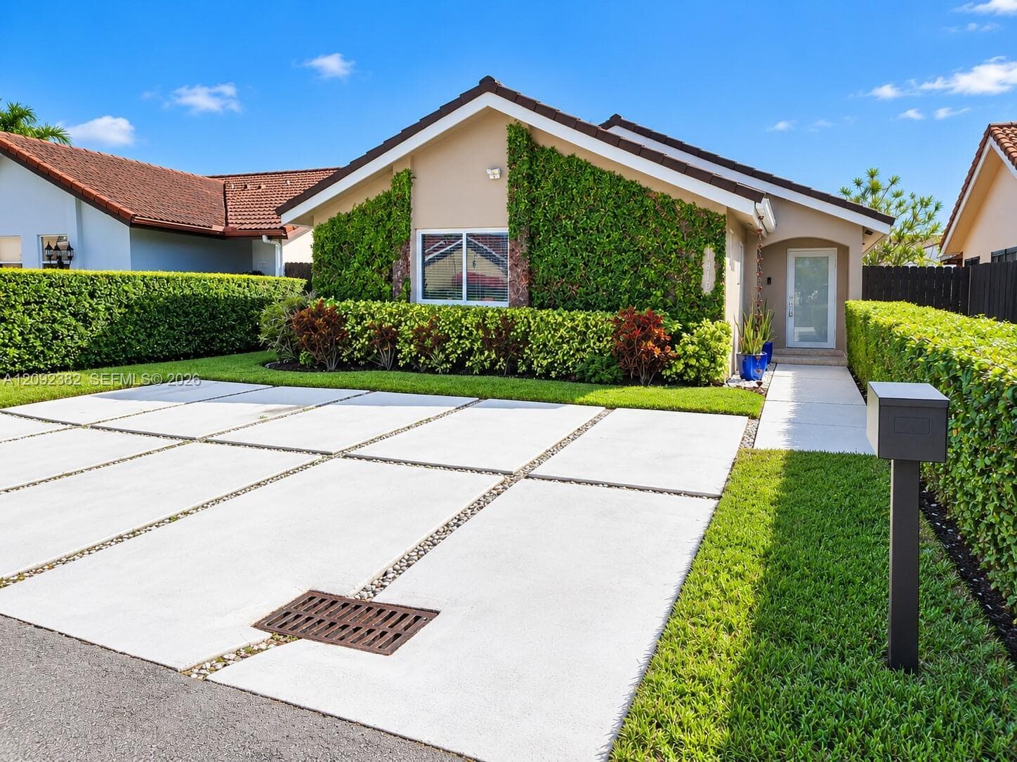 11312 SW 25 terr, Miami FL 33165 - Miami, FL - Photo 1