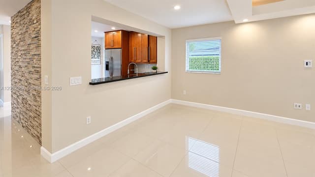 11312 SW 25 terr, Miami FL 33165 - Miami, FL - Photo 5