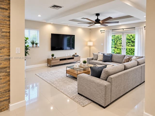 11312 SW 25 terr, Miami FL 33165 - Miami, FL - Photo 4