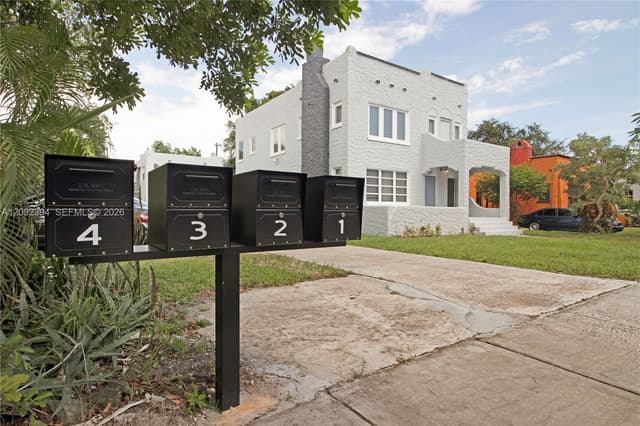 327 SW 20th St, Fort Lauderdale FL 33315 - Fort Lauderdale, FL - Photo 2