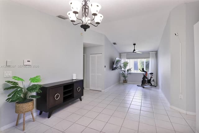 127 Danielle Ct, Weston FL 33326 - Weston, FL - Photo 3