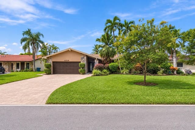 11713 Spinnaker Way, Cooper City FL 33026 - Cooper City, FL - Photo 5
