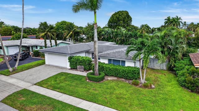 2141 NE 62ND Court, Fort Lauderdale FL 33308 - Fort Lauderdale, FL - Photo 2
