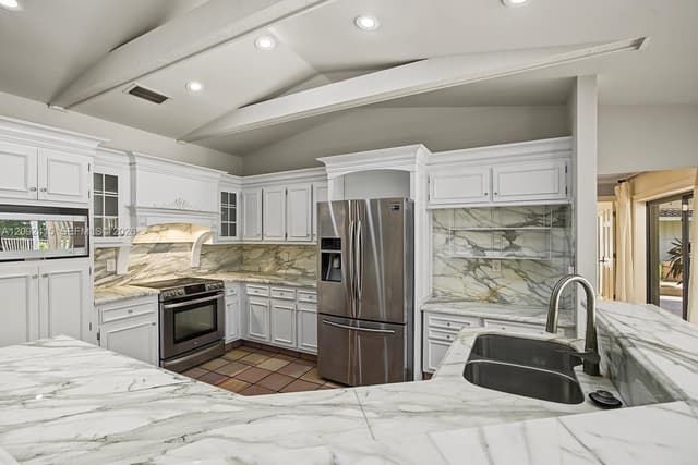 7320 SW 16th St, Plantation FL 33317 - Plantation, FL - Photo 3