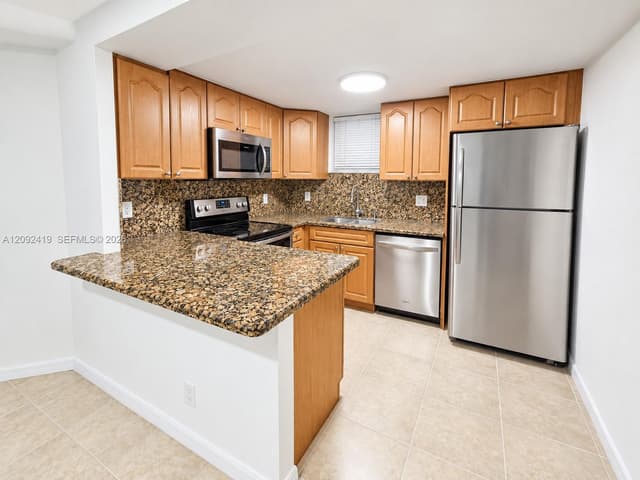 8290 Lake Dr # 112, Doral FL 33166 - Doral, FL - Photo 5