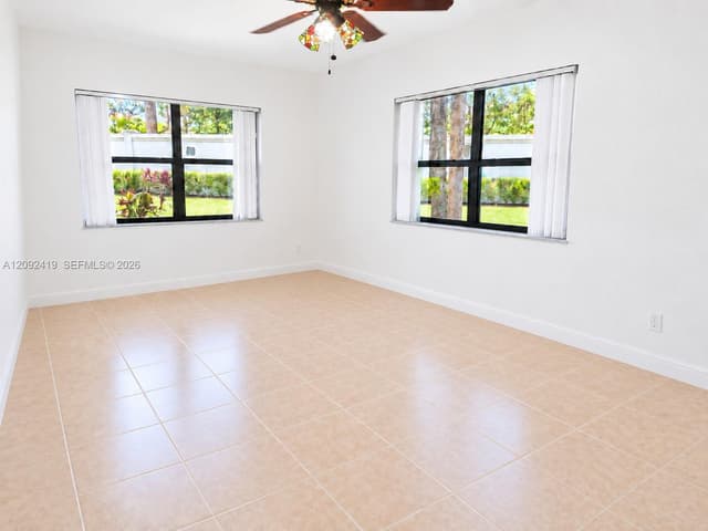 8290 Lake Dr # 112, Doral FL 33166 - Doral, FL - Photo 4