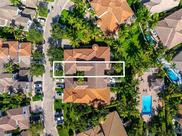 887 W Spinnaker Dr W, Hollywood FL 33019 - Hollywood, FL - Photo 6