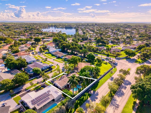 20120 SW 84th Pl, Cutler Bay FL 33189 - Cutler Bay, FL - Photo 7