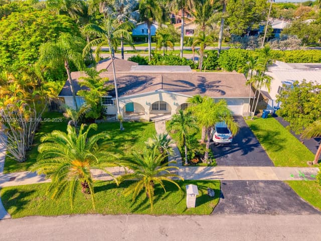 20120 SW 84th Pl, Cutler Bay FL 33189 - Cutler Bay, FL - Photo 4