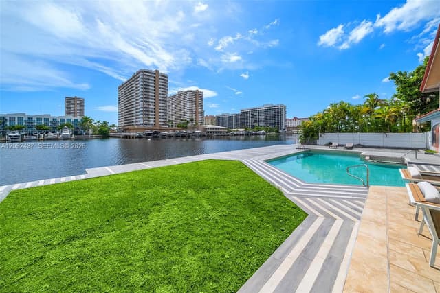 507 Palm Dr, Hallandale Beach FL 33009 - Hallandale Beach, FL - Photo 5