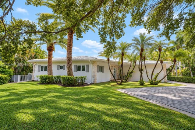 705 Bella Vista Ave, Coral Gables FL 33156 - Coral Gables, FL - Photo 2