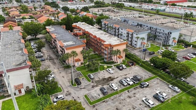 5350 W 21st Ct # 202, Hialeah FL 33016 - Hialeah, FL - Photo 2