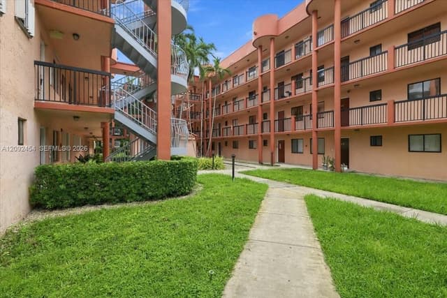 5350 W 21st Ct # 202, Hialeah FL 33016 - Hialeah, FL - Photo 5