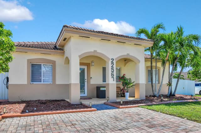 22567 SW 102ND Path, Cutler Bay FL 33190 - Cutler Bay, FL - Photo 3