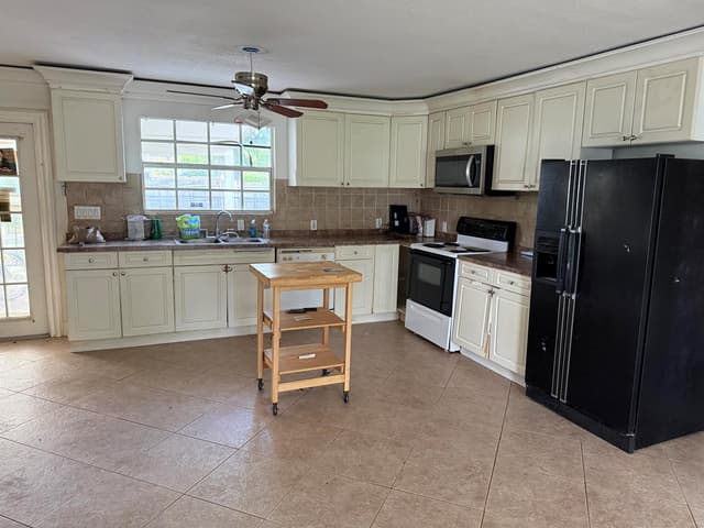 2829 SHAWNEE Road, West Palm Beach FL 33406 - West Palm Beach, FL - Photo 3