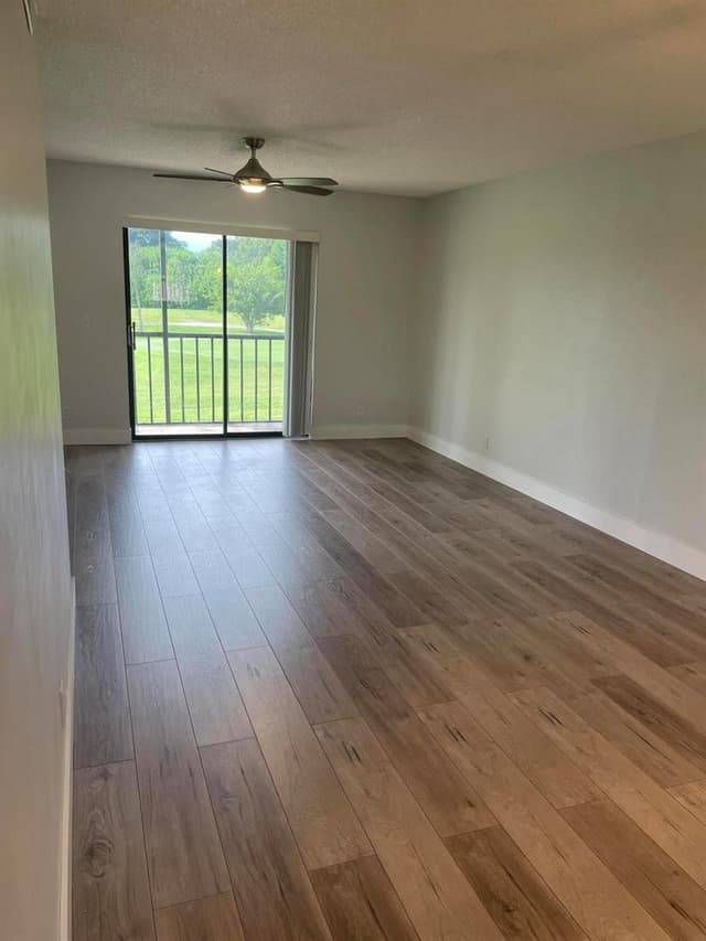 7101 GOLF COLONY Court # 201, Lake Worth FL 33467 - Lake Worth, FL - Photo 3