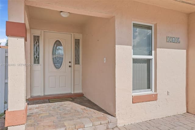 12641 NW 102nd Pl, Hialeah Gardens FL 33018 - Hialeah Gardens, FL - Photo 2