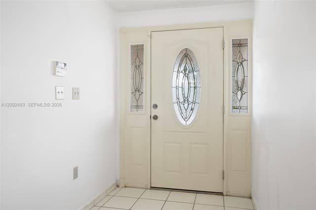 12641 NW 102nd Pl, Hialeah Gardens FL 33018 - Hialeah Gardens, FL - Photo 3