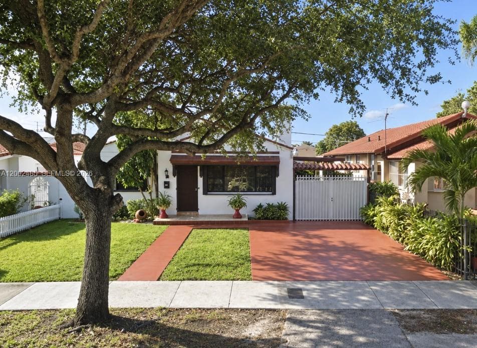 2232 SW 13th St, Miami FL 33145