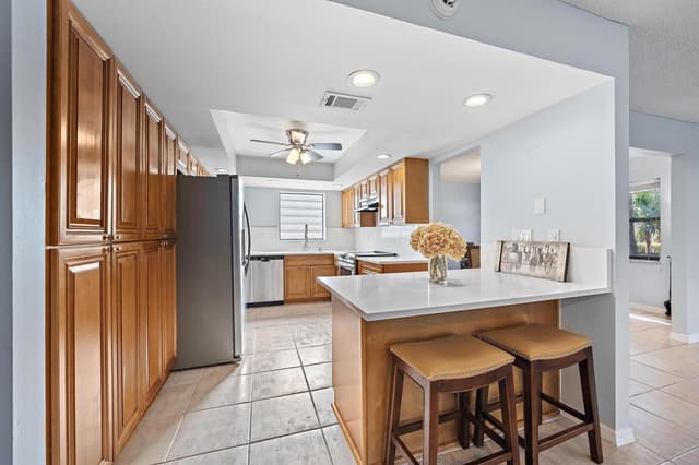 148 WEYBRIDGE Circle # C, Royal Palm Beach FL 33411 - Royal Palm Beach, FL - Photo 5