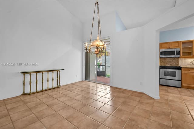 1545 W Lacosta Dr W, Pembroke Pines FL 33027 - Pembroke Pines, FL - Photo 6