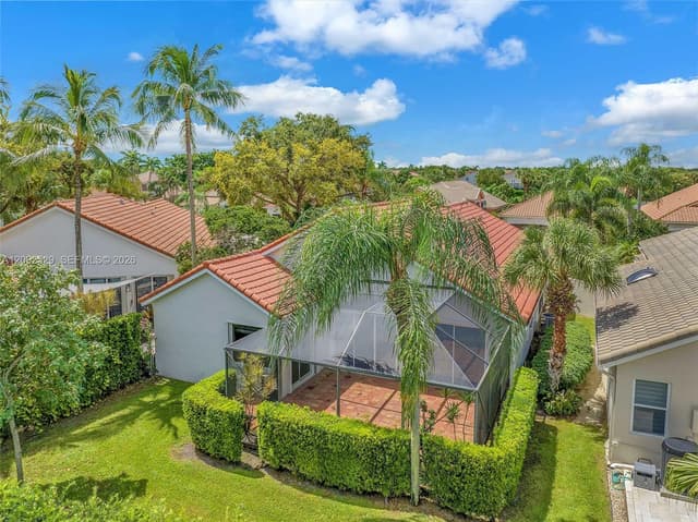 1545 W Lacosta Dr W, Pembroke Pines FL 33027 - Pembroke Pines, FL - Photo 4