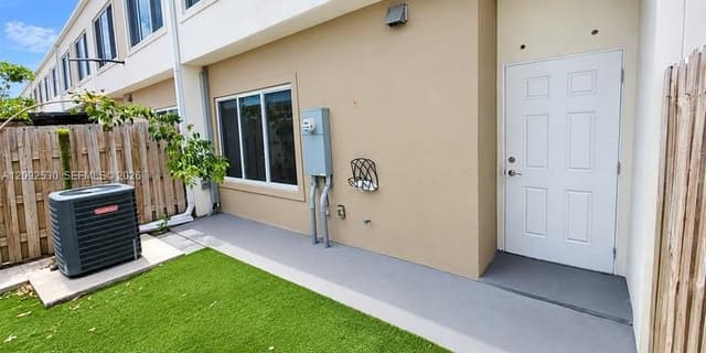 14004 SW 259th Way, Homestead FL 33032 - Homestead, FL - Photo 2