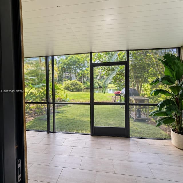 4678 NW 30th St, Coconut Creek FL 33063 - Coconut Creek, FL - Photo 6