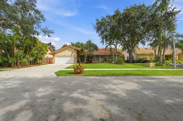 9255 NW 18TH Street, Plantation FL 33322 - Plantation, FL - Photo 2