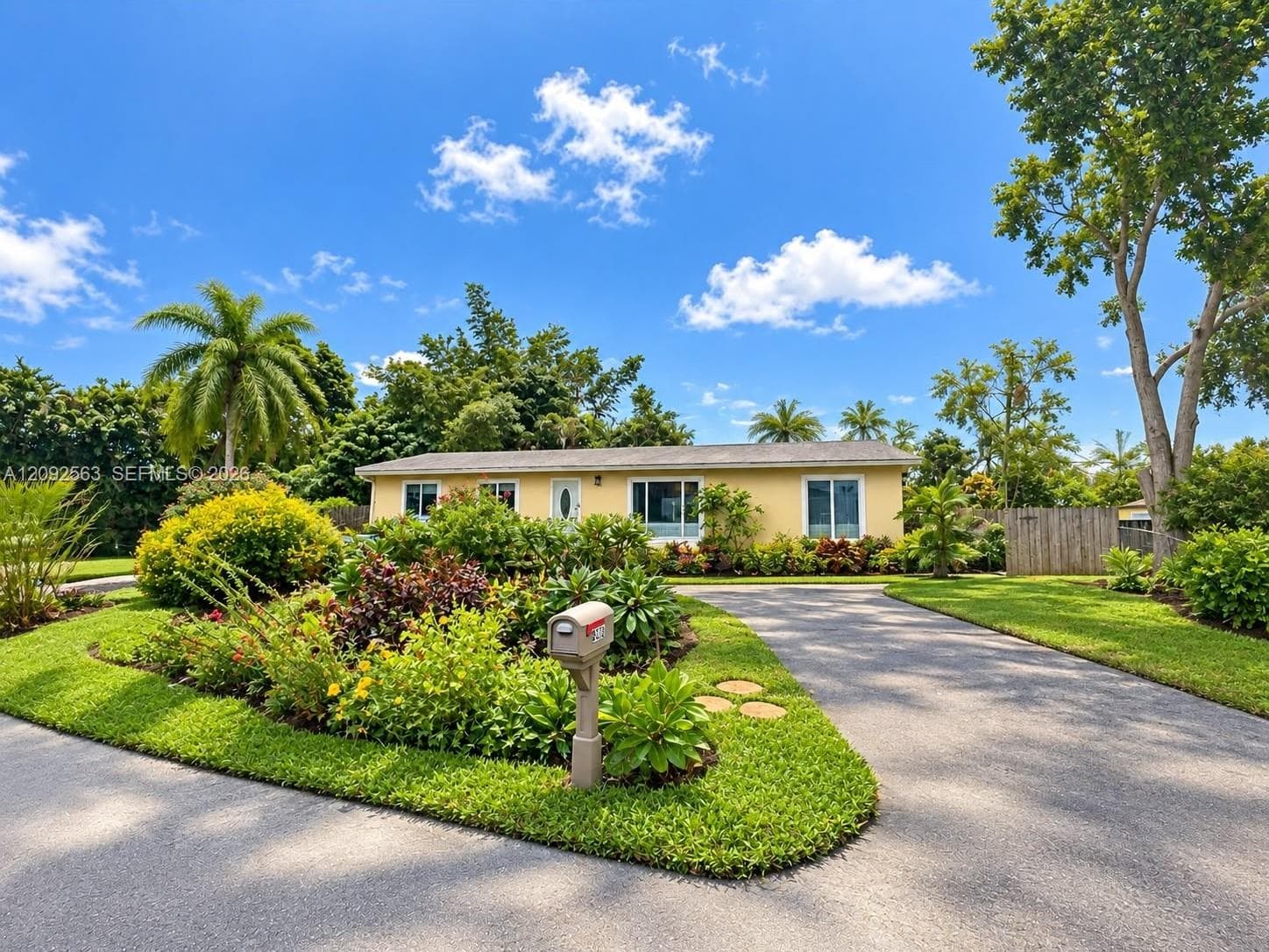 9239 Honeywell Rd, Lake Worth FL 33467 - Lake Worth, FL - Photo 1