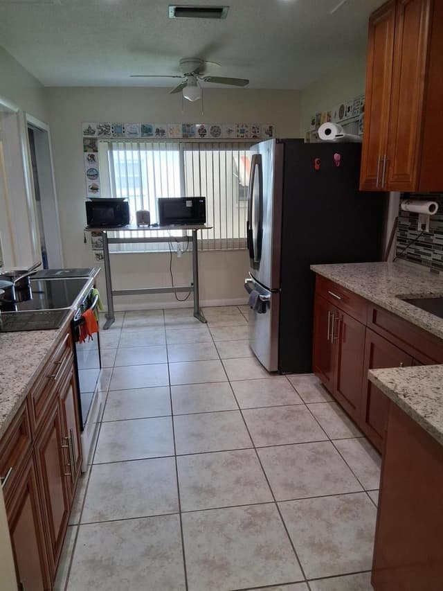 4250 NW 49TH Terrace, Lauderdale Lakes FL 33319 - Lauderdale Lakes, FL - Photo 6