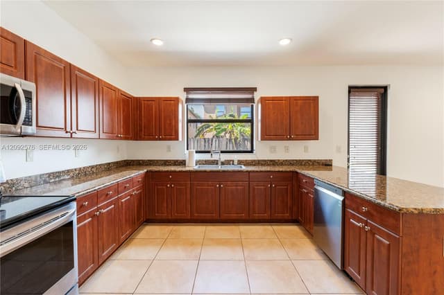 24124 SW 113th Path, Homestead FL 33032 - Homestead, FL - Photo 5