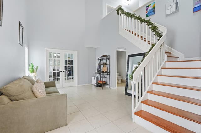 19257 NW 14th Street, Pembroke Pines FL 33029 - Pembroke Pines, FL - Photo 2