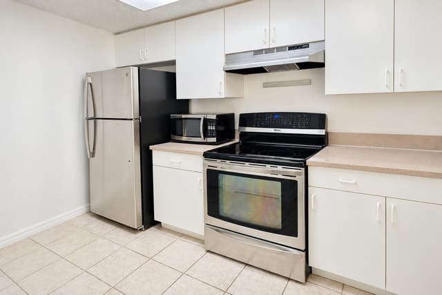 5021 Wiles Road Apt 301, Coconut Creek FL 33073 - Coconut Creek, FL - Photo 6