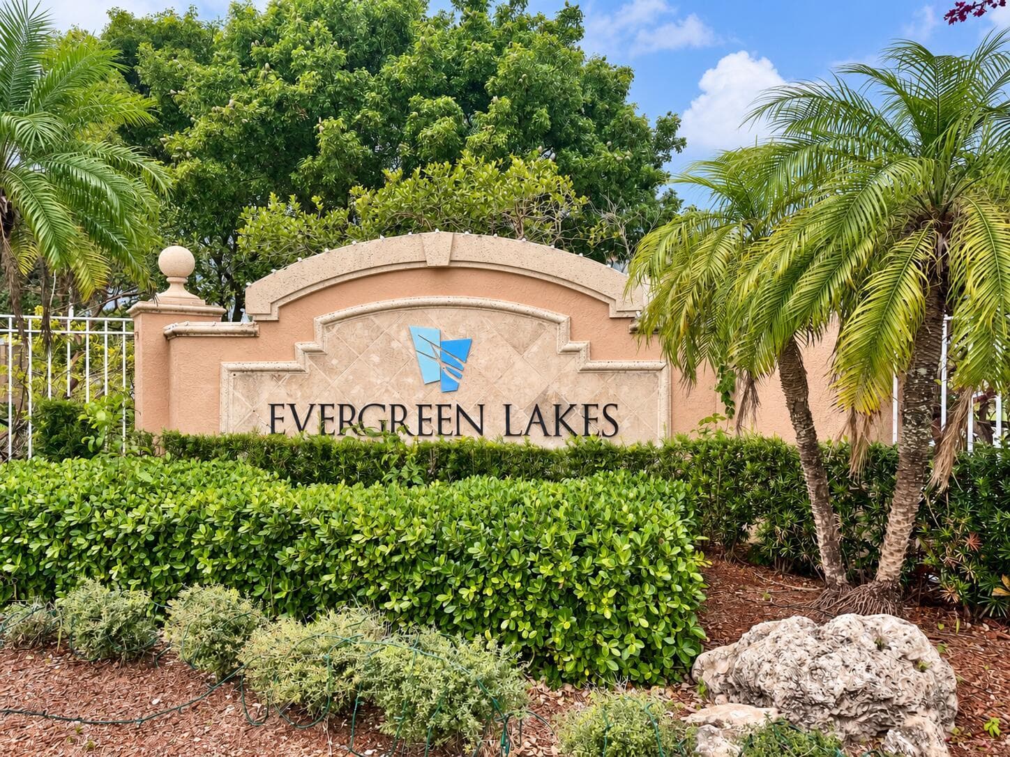 5021 Wiles Road Apt 301, Coconut Creek FL 33073 - Coconut Creek, FL - Photo 1