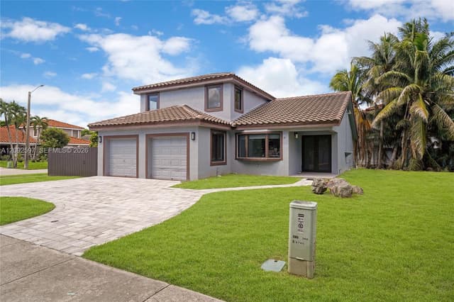 8745 NW 150th Ter, Miami Lakes FL 33018 - Miami Lakes, FL - Photo 2